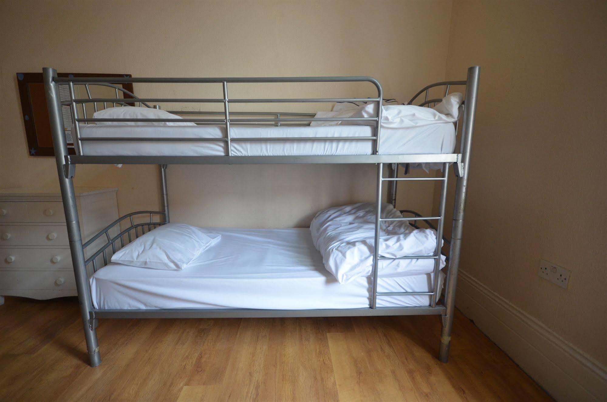 Barkston Earls Court Hostal Londres